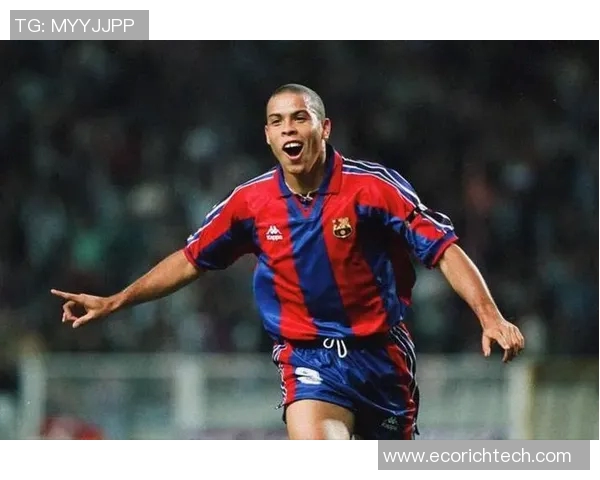 现役足球球星排名第一是谁 他的成就与影响力如何改变足坛 现役足球球星排名第一是谁 他的成就与影响力如何改变足坛